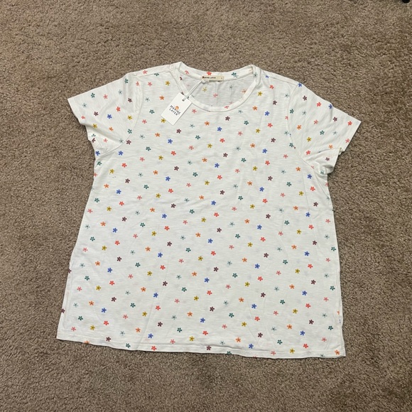 Marine Layer Swing Crew Tee in Multi Daisy Print - Picture 2 of 7